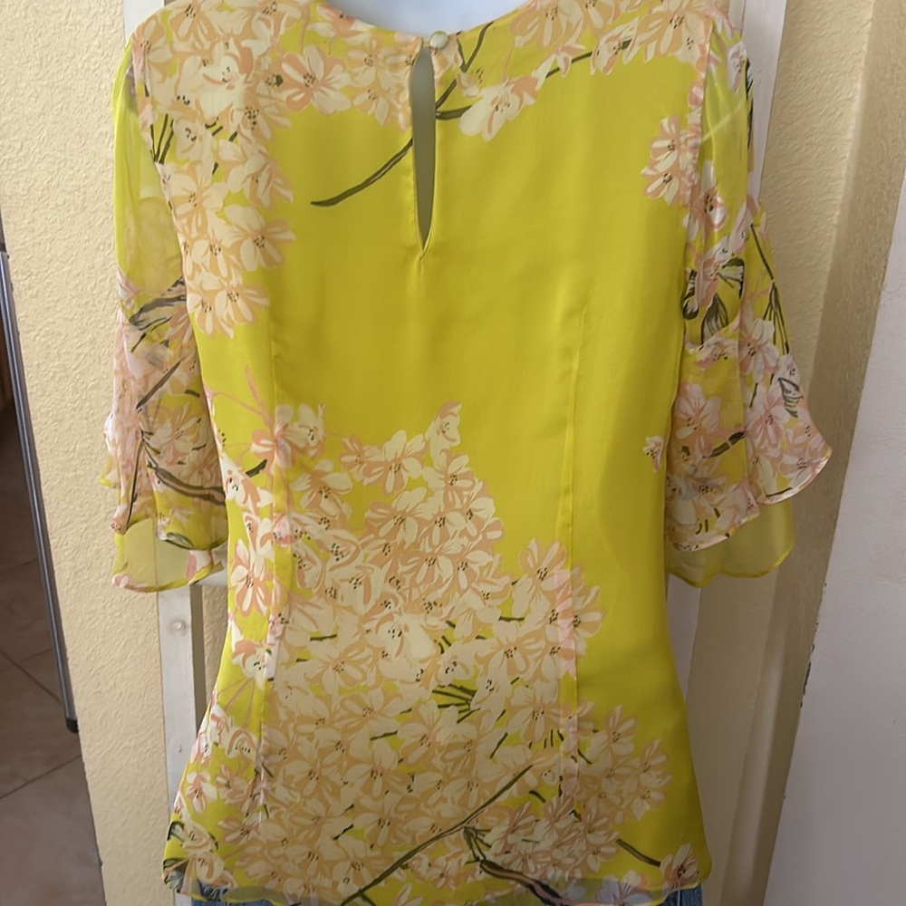 NATORI hokaido Blossom  floral blouse - Picture 4 of 10